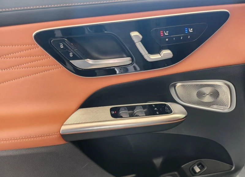 Mercedes-Benz GLC 450d AMG* Burmester 3D* AIRMATIC* 360* PANORAMA, снимка 8 - Автомобили и джипове - 52078515