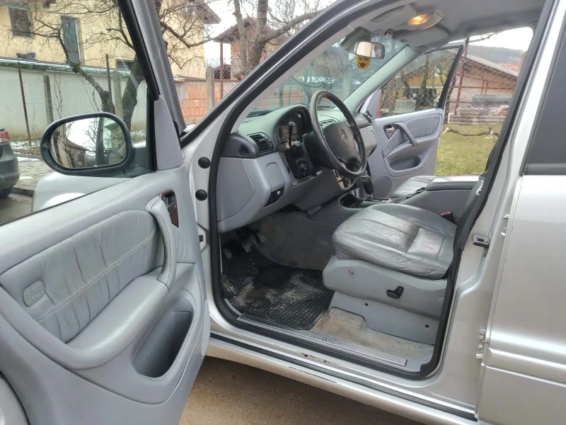Mercedes-Benz ML 270, снимка 10 - Автомобили и джипове - 53211692
