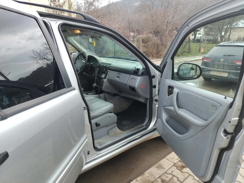 Mercedes-Benz ML 270, снимка 6 - Автомобили и джипове - 53211692