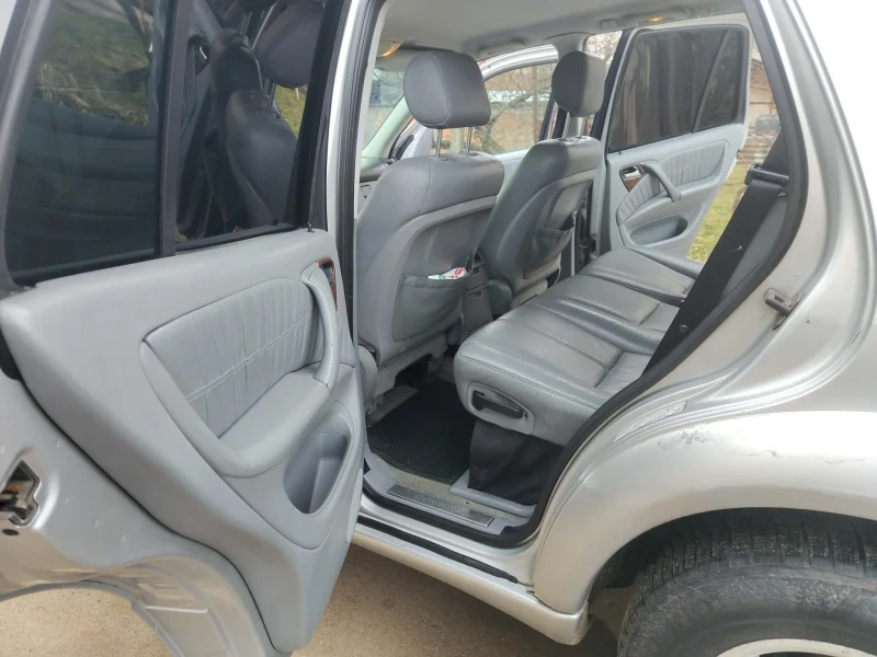 Mercedes-Benz ML 270, снимка 9 - Автомобили и джипове - 53211692