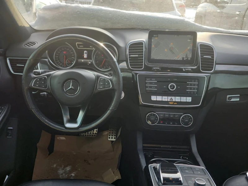 Mercedes-Benz GLE 43 AMG * 4MATIC * DISTRONIC * 360 * PANO * KEYLESS * , снимка 11 - Автомобили и джипове - 53436562