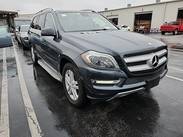 Mercedes-Benz GL 450 МАСАЖ* ПОДГРЕВ* КАМЕРА* ВАКУУМ* КЕЙЛЕС* ПЕЧКА, снимка 3 - Автомобили и джипове - 48402705