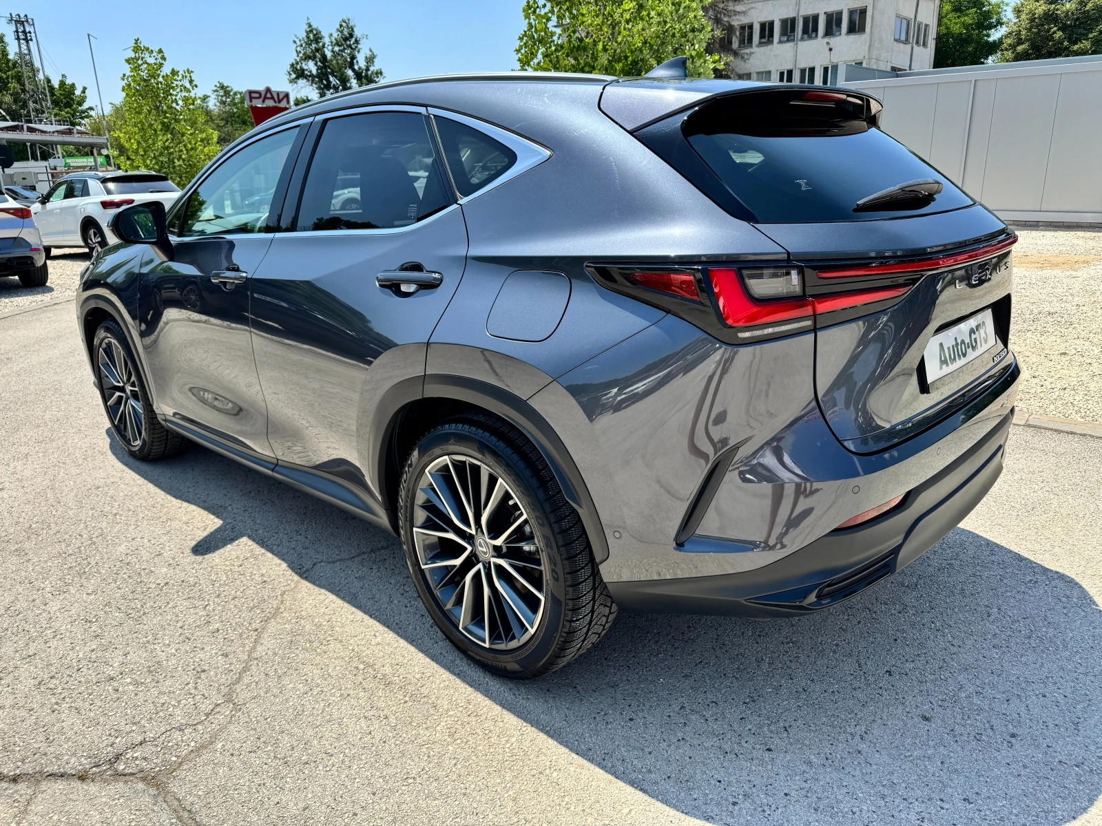 Lexus NX 350h  2.5h 243к.с luxury 32000км НАЛИЧЕН с Гаранция 4x4 - изображение 6