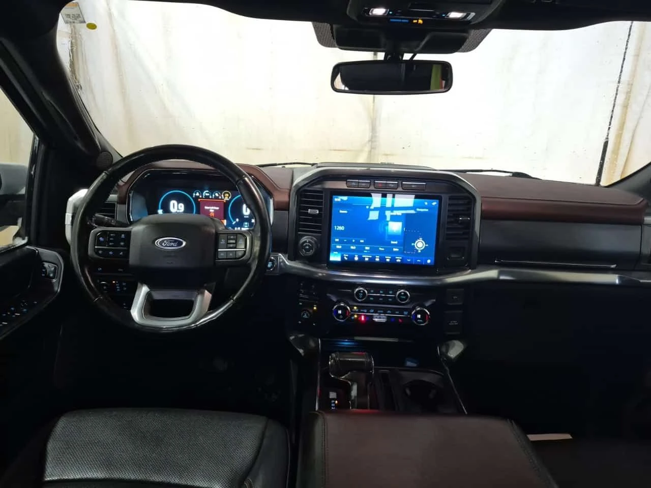 Ford F150 * LARIAT CREW CAB SHORT BED * 2 КЛЮЧА* BLIND SPOT* - изображение 9