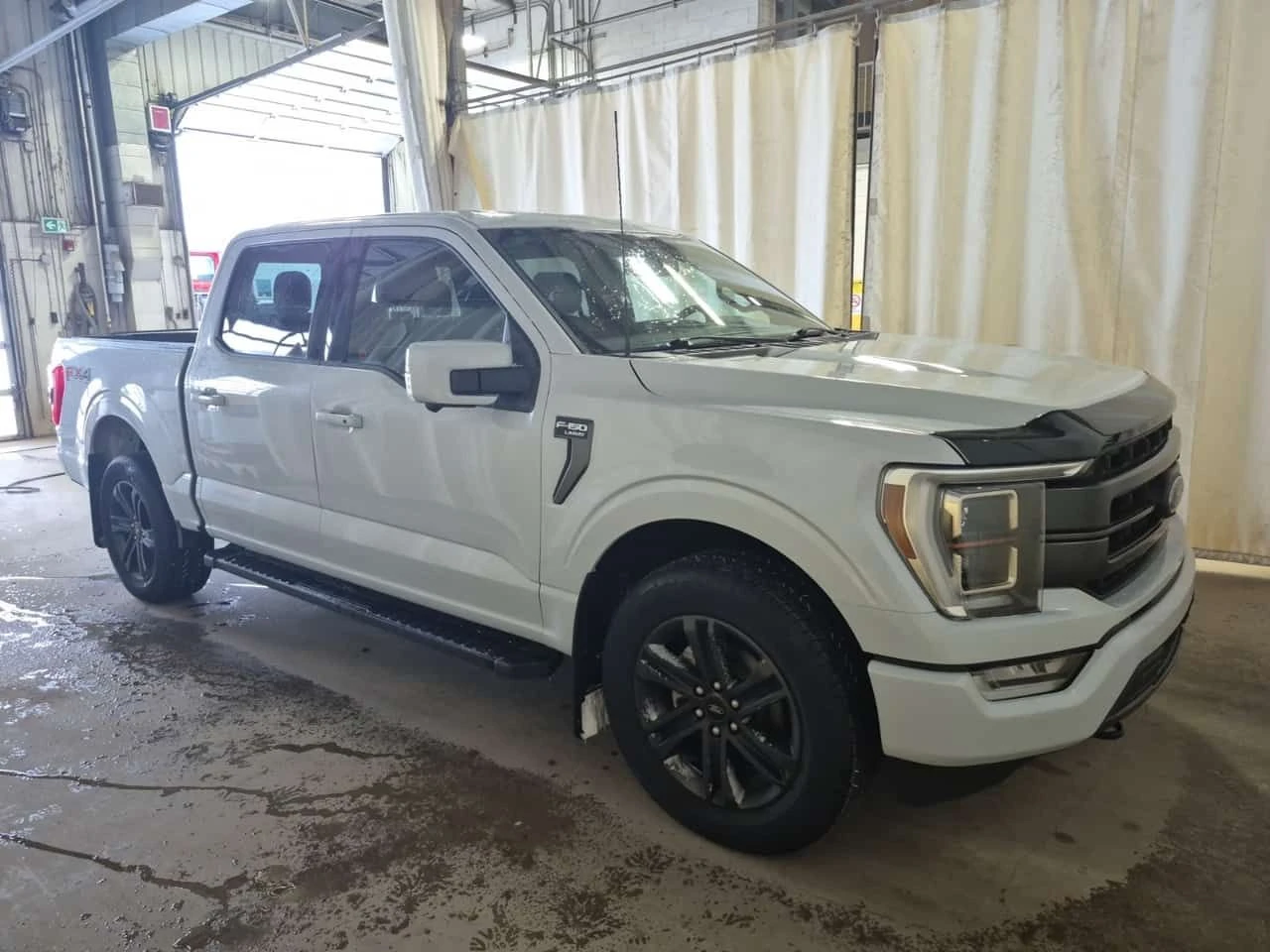 Ford F150 * LARIAT CREW CAB SHORT BED * 2 КЛЮЧА* BLIND SPOT* - изображение 2