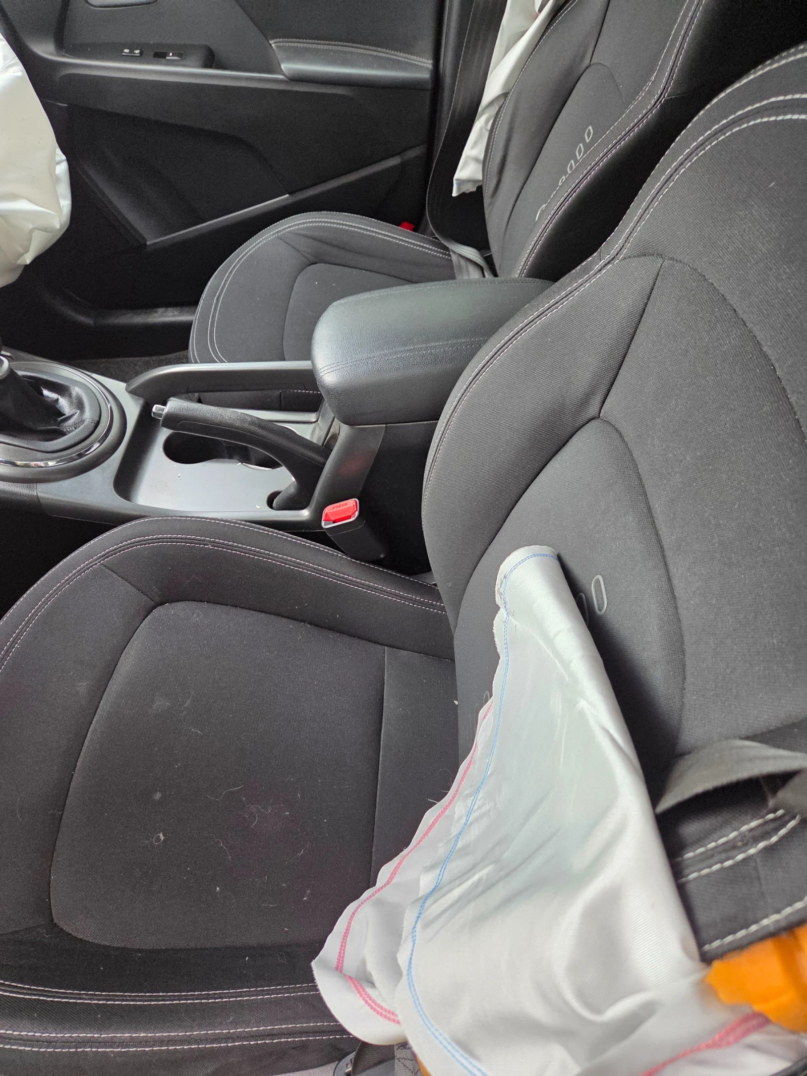 Kia Sportage 1.7 D, снимка 2 - Автомобили и джипове - 54550267