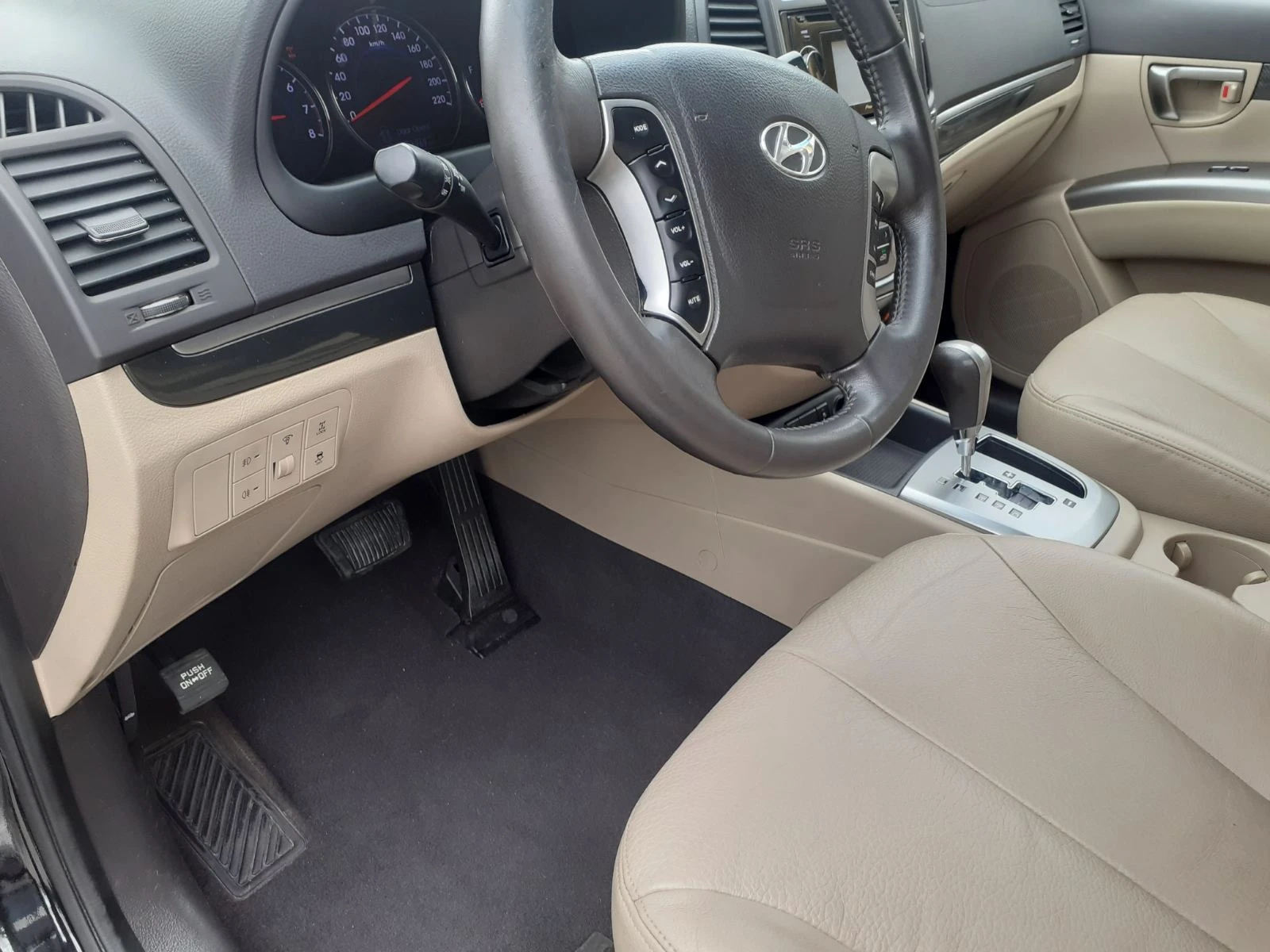 Hyundai Santa fe 2.4 I. FACELIFT PREMIUM  FULL, снимка 13 - Автомобили и джипове - 54651605