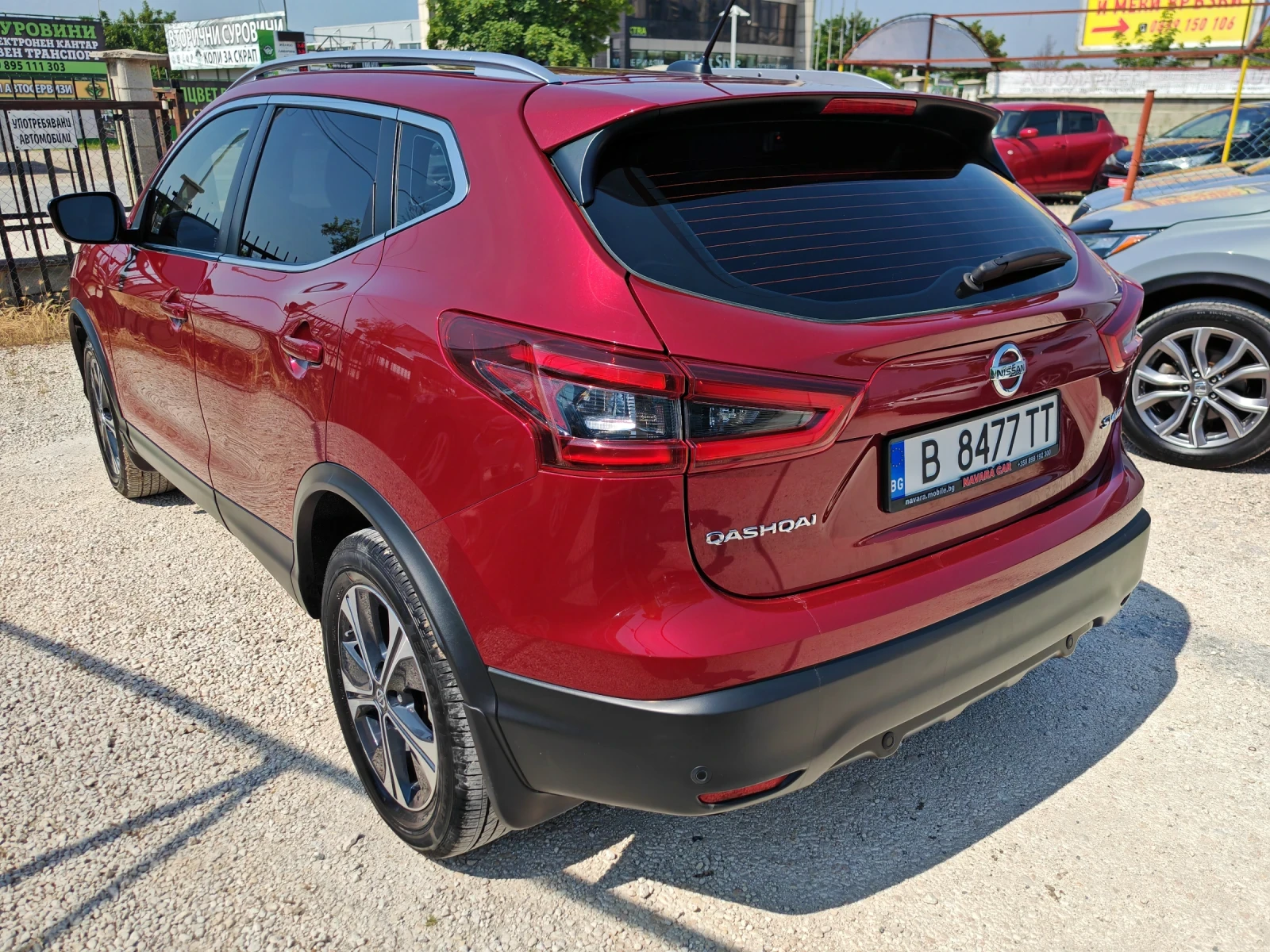 Nissan Qashqai 2.0i 4x4 automatic SV AWD, снимка 5 - Автомобили и джипове - 54798681