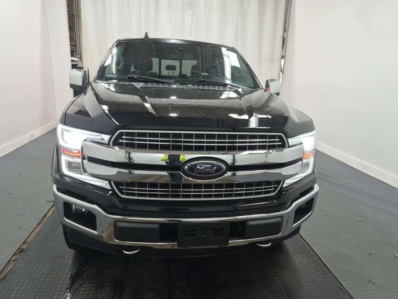 Ford F150 * LARIAT 5.5' Box * CARFAX * ОПЦИЯ ЗА ФИНАНСИР, снимка 6 - Автомобили и джипове - 55161204