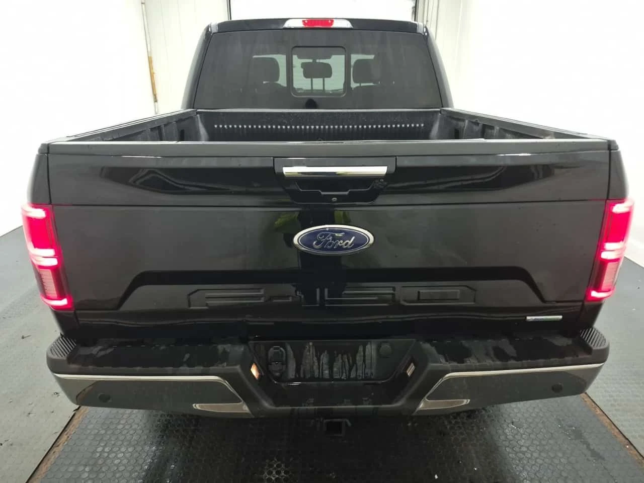Ford F150 * LARIAT 5.5' Box * CARFAX * ОПЦИЯ ЗА ФИНАНСИР, снимка 4 - Автомобили и джипове - 55161204