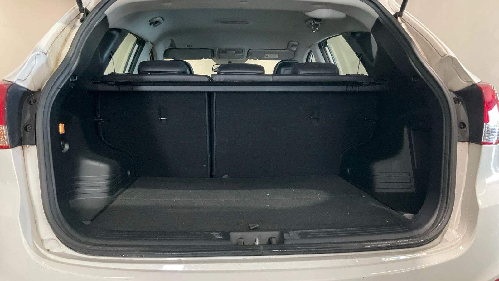 Hyundai IX35 1.6 GDI 2WD, снимка 9 - Автомобили и джипове - 55670350