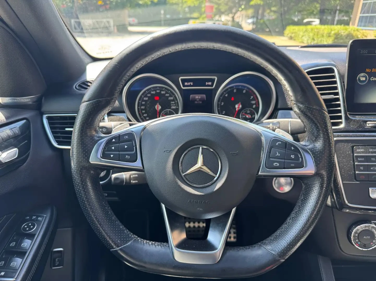 Mercedes-Benz GLE 450 AMG SPORT 4MATIC* 360* HARMAN* НАВИ* ПАНО, снимка 12 - Автомобили и джипове - 56245380