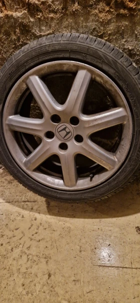 ����� �� �������� �� ���� � ������ 225/45R17 �� Honda Civic
