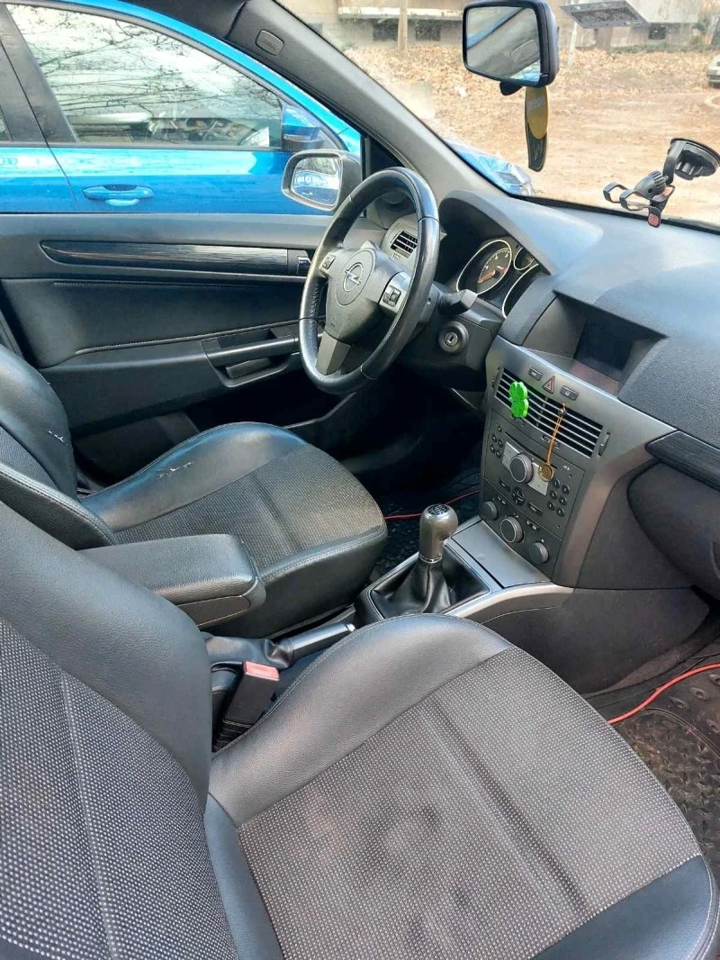 Opel Astra 1.9 DCI, снимка 10 - Автомобили и джипове - 47397859