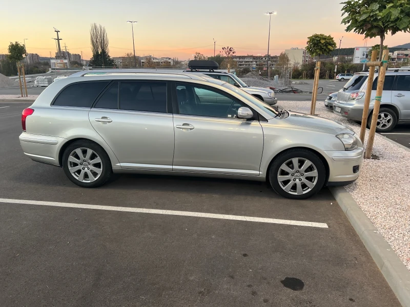 Toyota Avensis T25, снимка 3 - Автомобили и джипове - 47010722