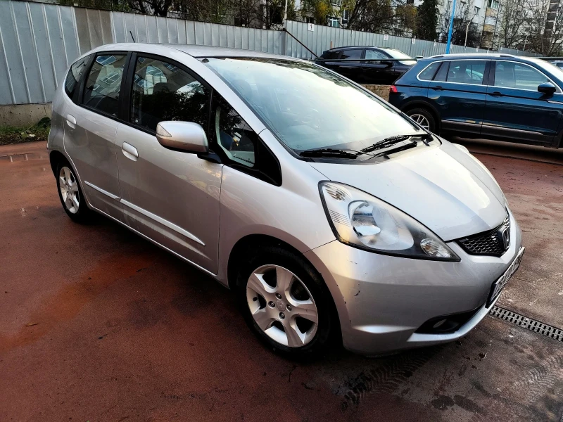 Honda Jazz 1.4i, снимка 2 - Автомобили и джипове - 48244477