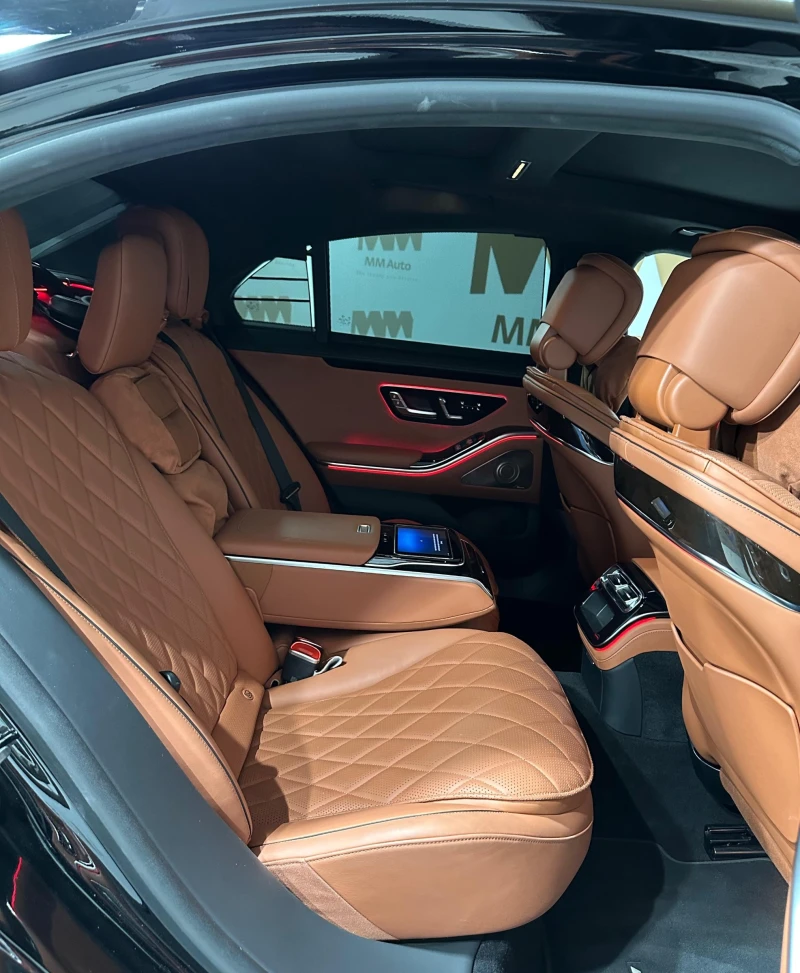 Mercedes-Benz S 580 eHybrid* AMG* 4Matic* Burm* HuD* Pano, снимка 12 - Автомобили и джипове - 50795034