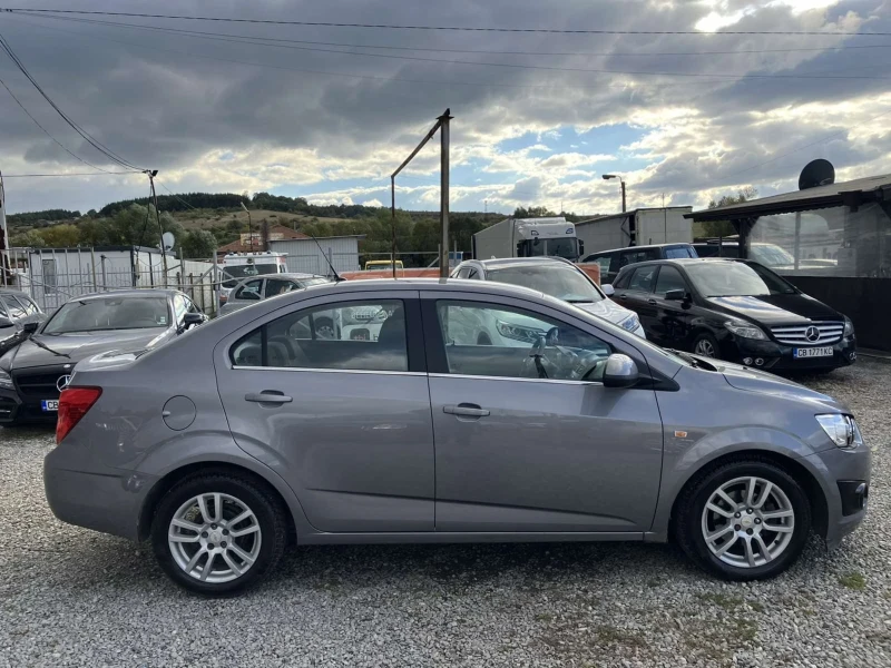 Chevrolet Aveo, снимка 5 - Автомобили и джипове - 52019945