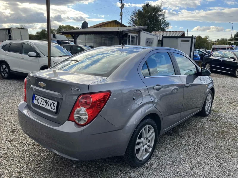 Chevrolet Aveo, снимка 4 - Автомобили и джипове - 52019945