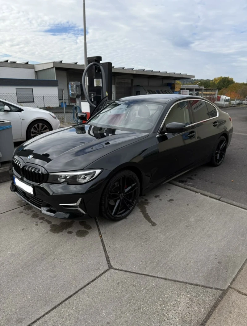 BMW 320 Luxury Line, снимка 2 - Автомобили и джипове - 52233793