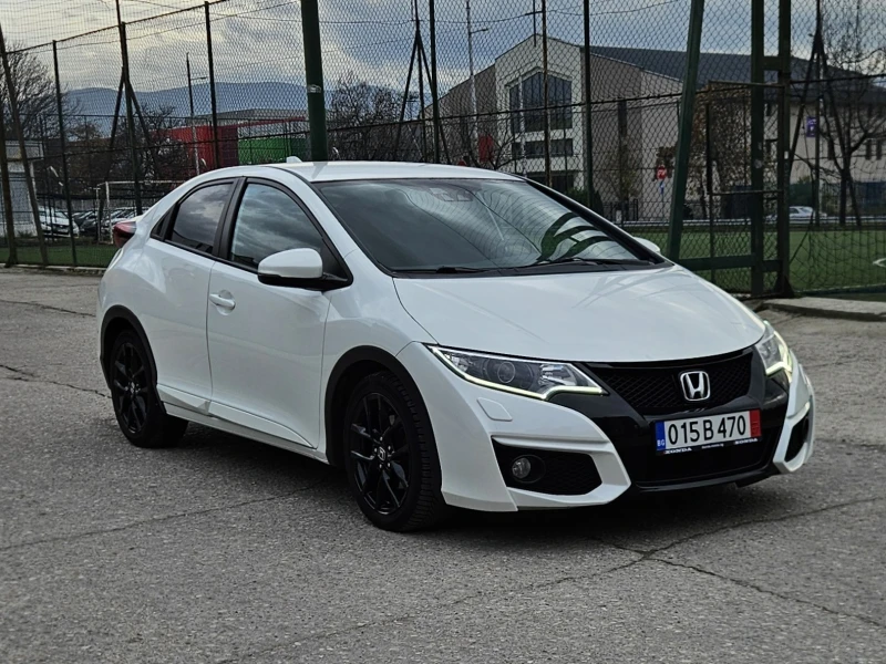 Honda Civic 1.8i-VTEC Facelift Black Edition, снимка 3 - Автомобили и джипове - 52584345