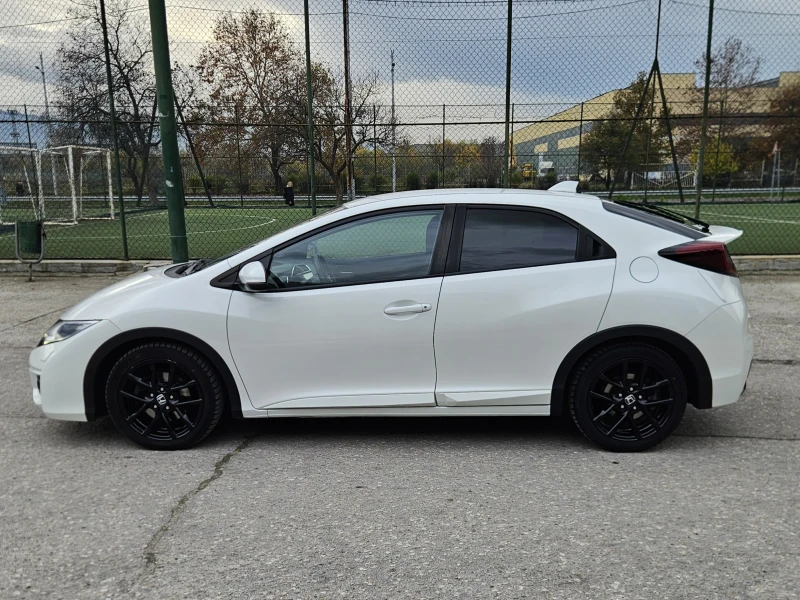 Honda Civic 1.8i-VTEC Facelift Black Edition, снимка 8 - Автомобили и джипове - 52584345