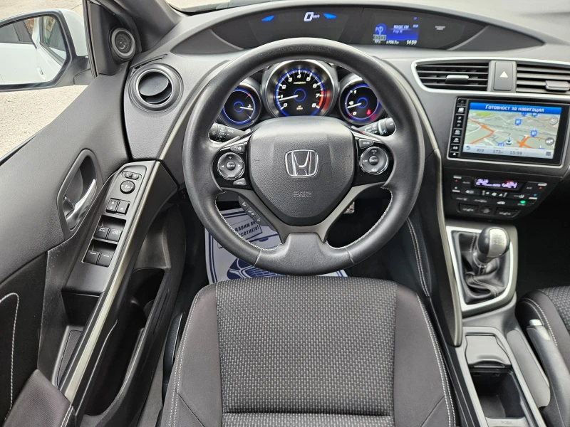 Honda Civic 1.8i-VTEC Facelift Black Edition, снимка 11 - Автомобили и джипове - 52584345