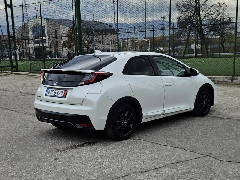Honda Civic 1.8i-VTEC Facelift Black Edition, снимка 5 - Автомобили и джипове - 52584345