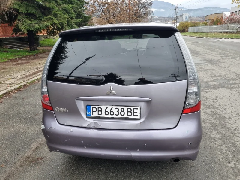 Mitsubishi Grandis 2.4 gas/automatic , снимка 9 - Автомобили и джипове - 52690849