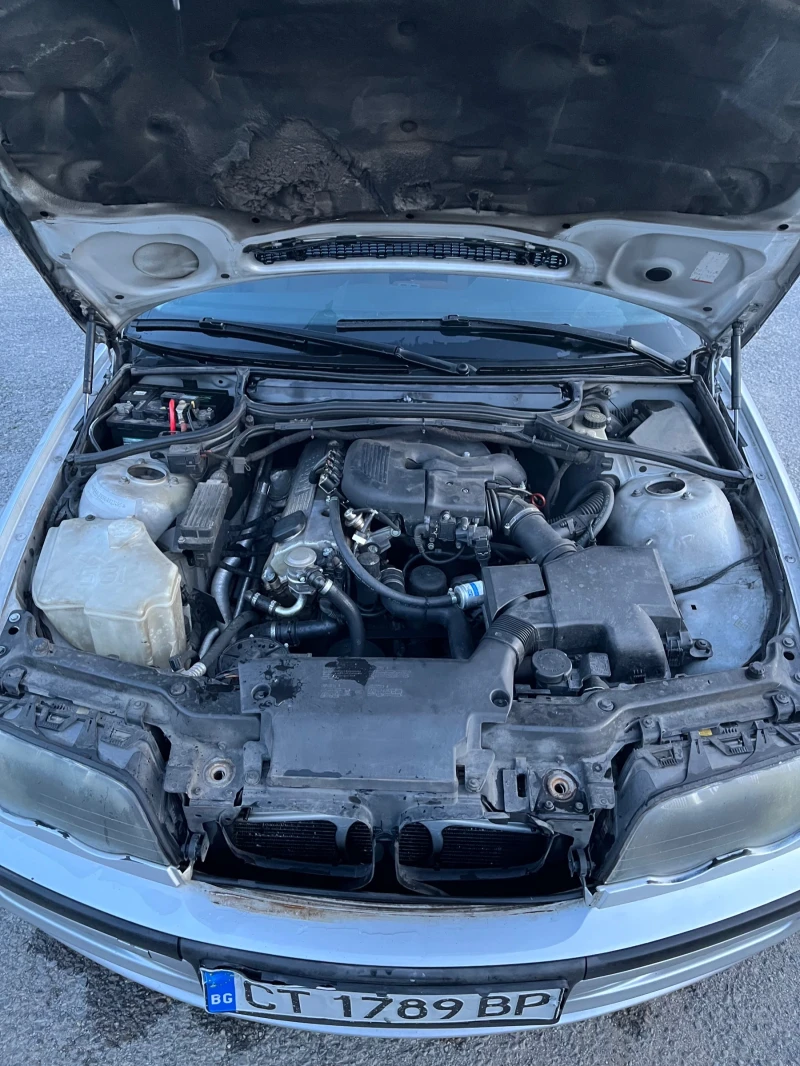 BMW 318, снимка 8 - Автомобили и джипове - 52816467