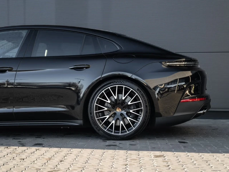 Porsche Panamera 4* E-HYBRID* LED-MATRIX* ПАНО* BOSE* ГАРАНЦИЯ, снимка 5 - Автомобили и джипове - 53168576