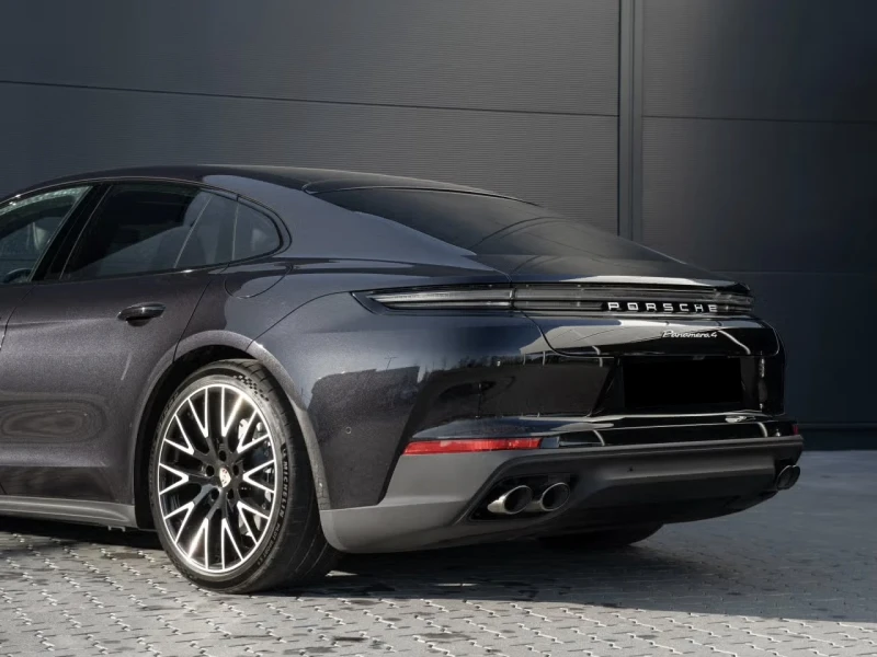 Porsche Panamera 4* E-HYBRID* LED-MATRIX* ПАНО* BOSE* ГАРАНЦИЯ, снимка 4 - Автомобили и джипове - 53168576