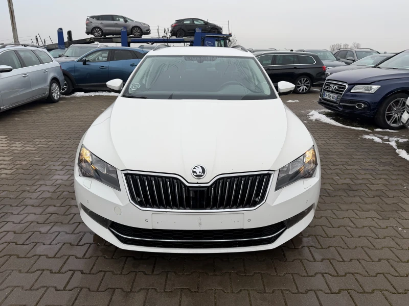 Skoda Superb 1.6TDI AVTOMAT/NAVI EURO 6, снимка 3 - Автомобили и джипове - 53203752