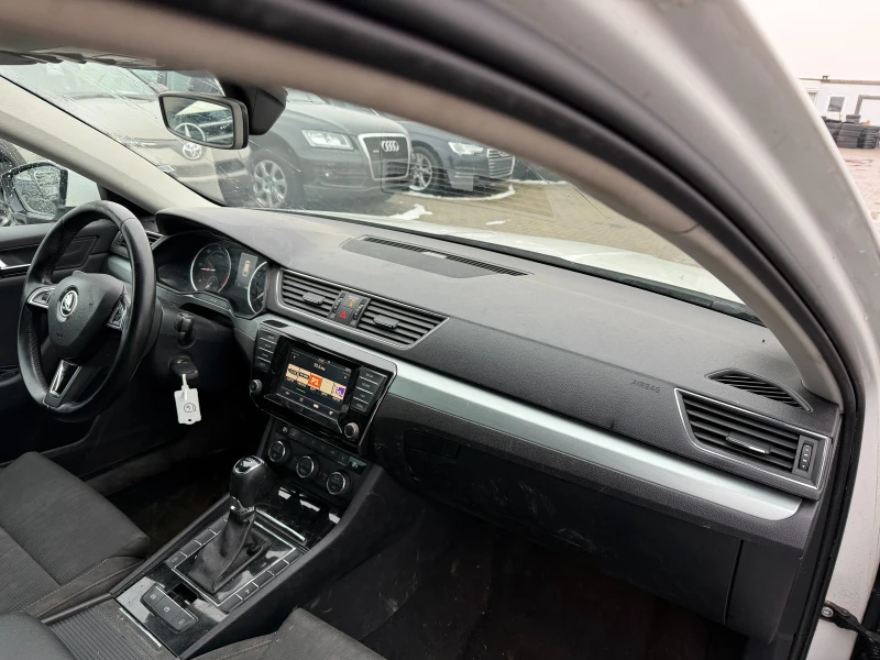 Skoda Superb 1.6TDI AVTOMAT/NAVI EURO 6, снимка 10 - Автомобили и джипове - 53203752