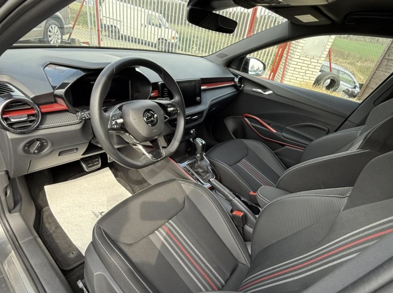 Skoda Fabia Monte Carlo DSG/Камера/Дигитално, снимка 6 - Автомобили и джипове - 53222181