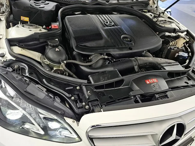 Mercedes-Benz E 250 Cdi 4Matic, снимка 6 - Автомобили и джипове - 55750216