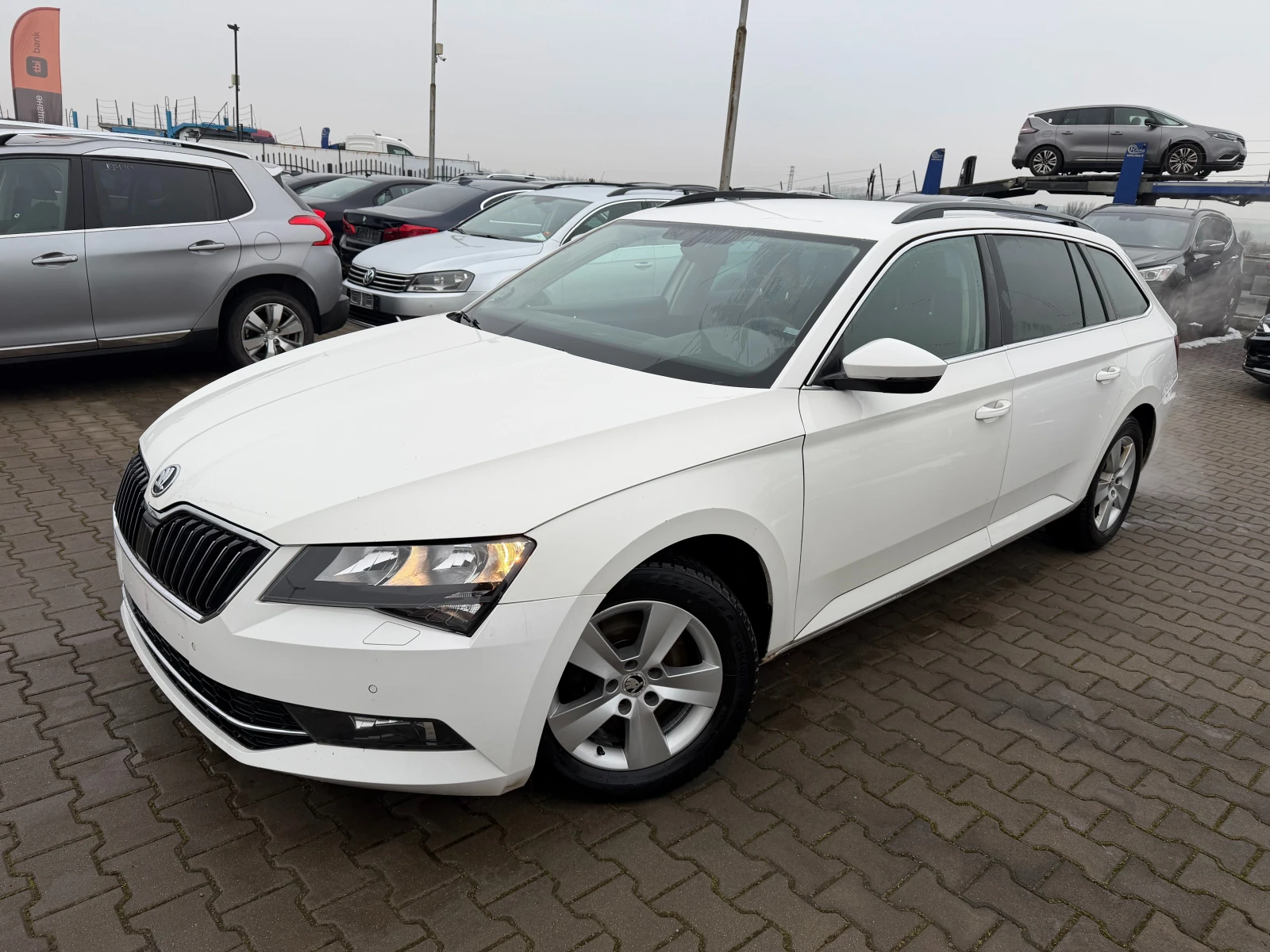 Skoda Superb 1.6TDI AVTOMAT/NAVI EURO 6, снимка 1