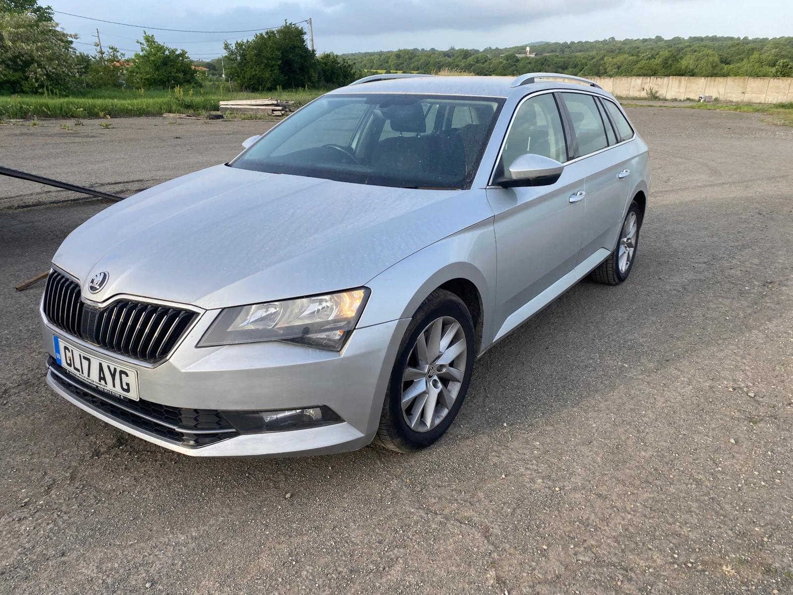 Skoda Superb 1.4тси - изображение 2