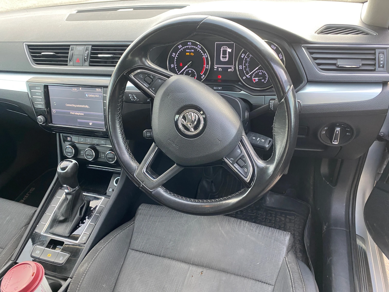 Skoda Superb 1.4тси - изображение 7