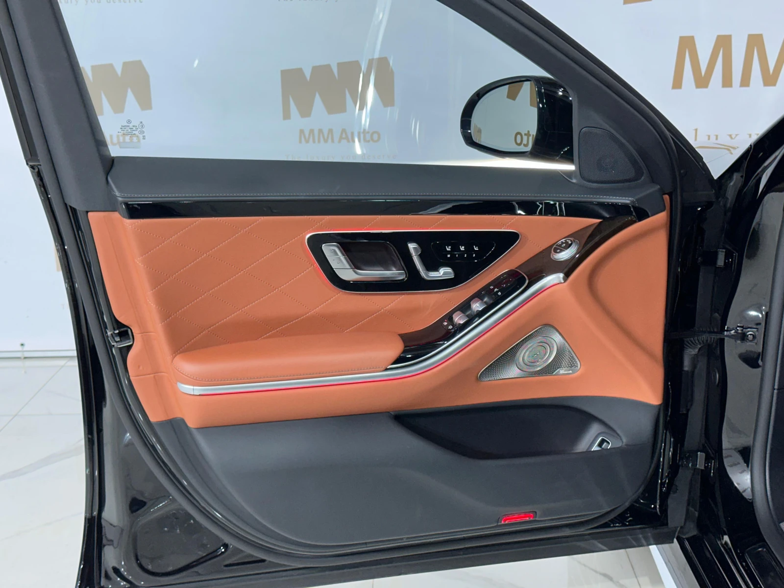 Mercedes-Benz S 580 eHybrid* AMG* 4Matic* Burm* HuD* Pano - изображение 9