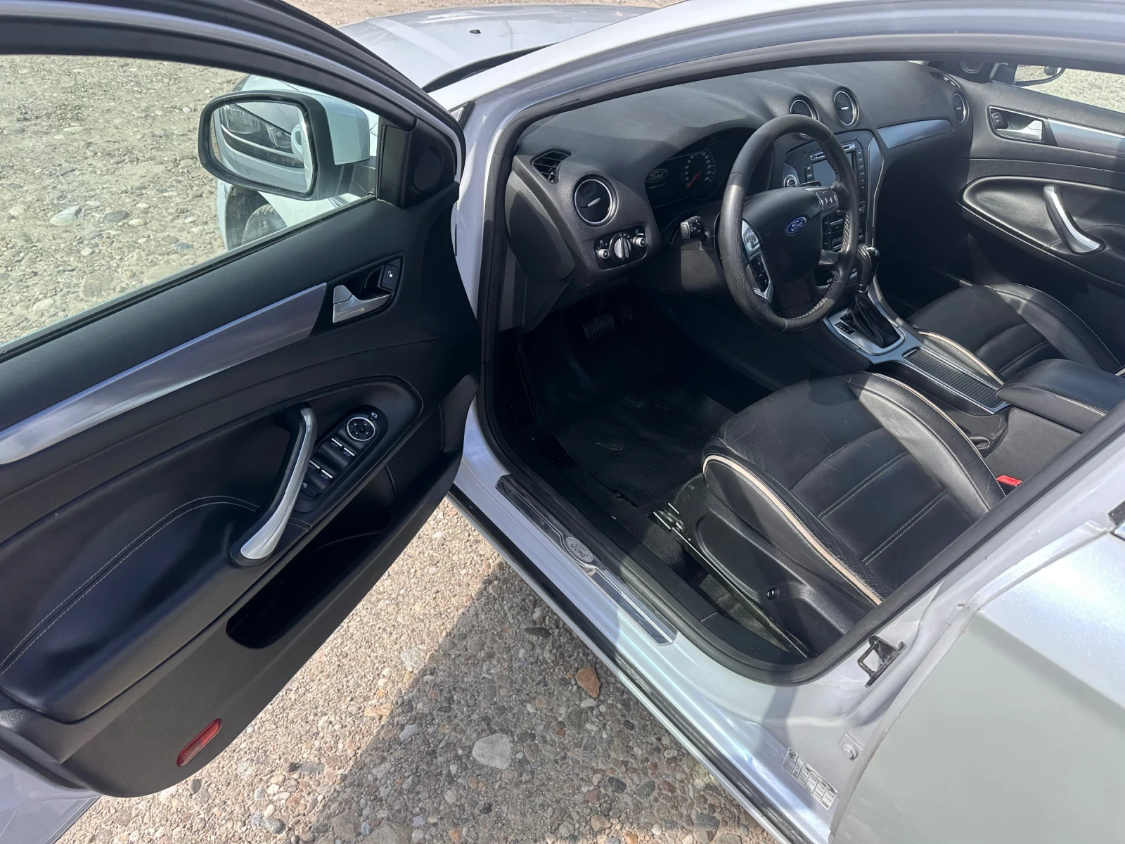 Ford Mondeo 2.0 TDCI TITANIUM - изображение 9