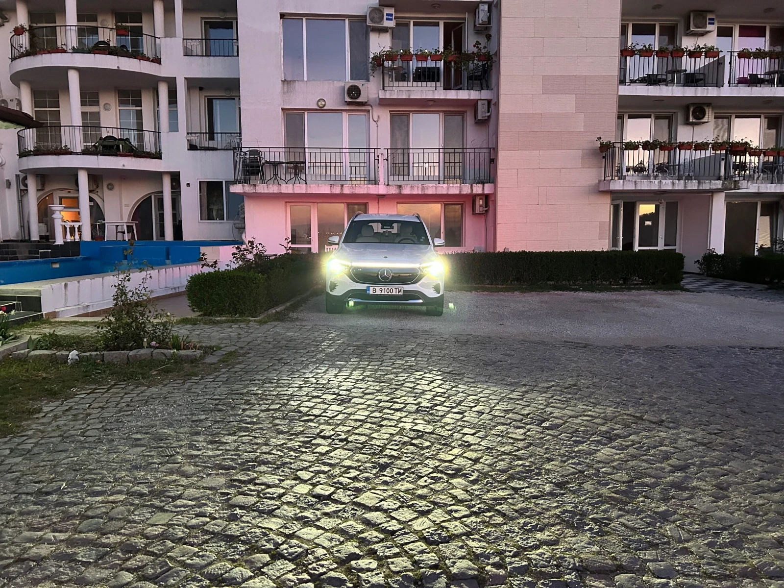 Mercedes-Benz EQB 250 | Mobile.bg   4