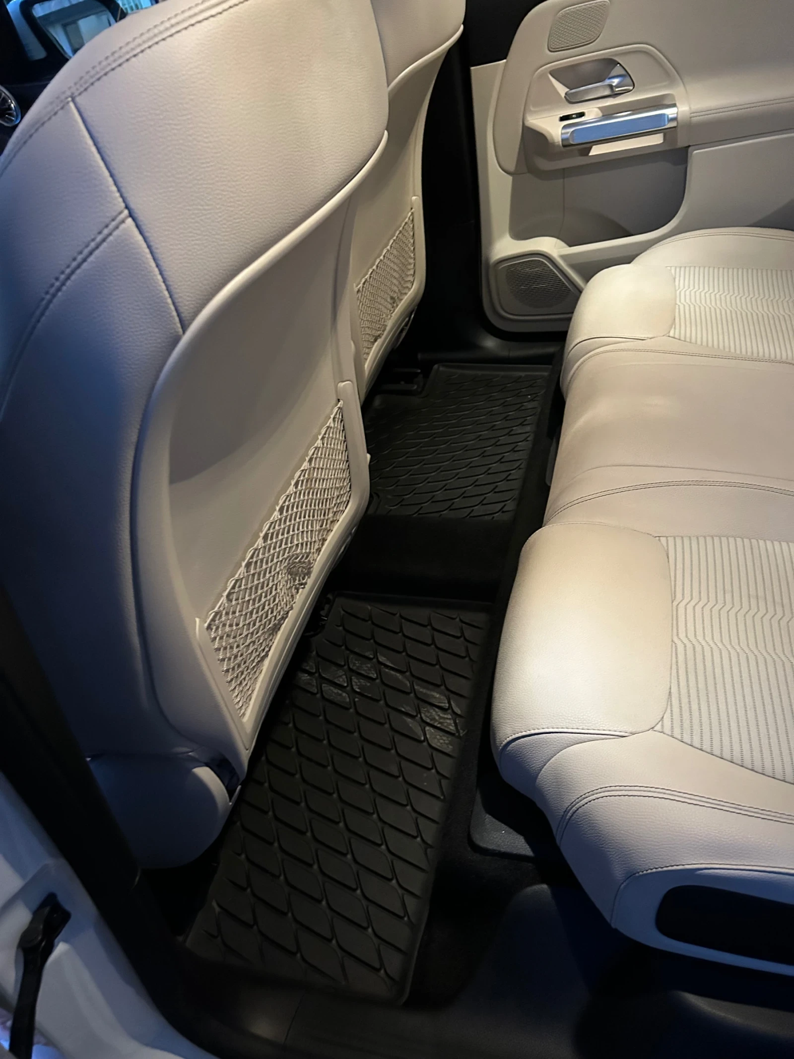 Mercedes-Benz EQB 250 | Mobile.bg   12