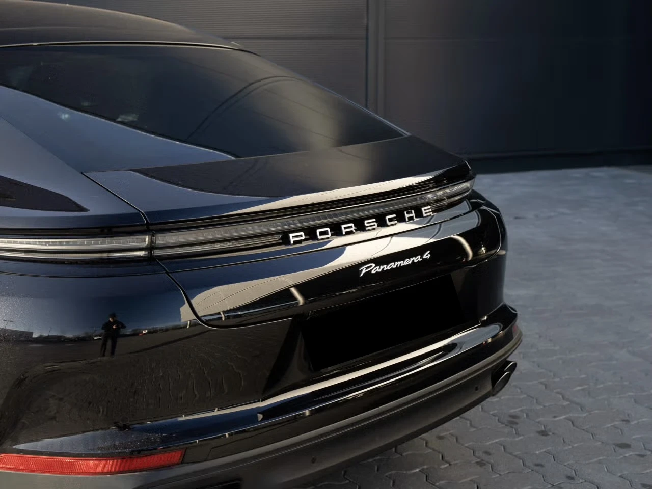 Porsche Panamera 4* E-HYBRID* LED-MATRIX* ПАНО* BOSE* ГАРАНЦИЯ - изображение 3