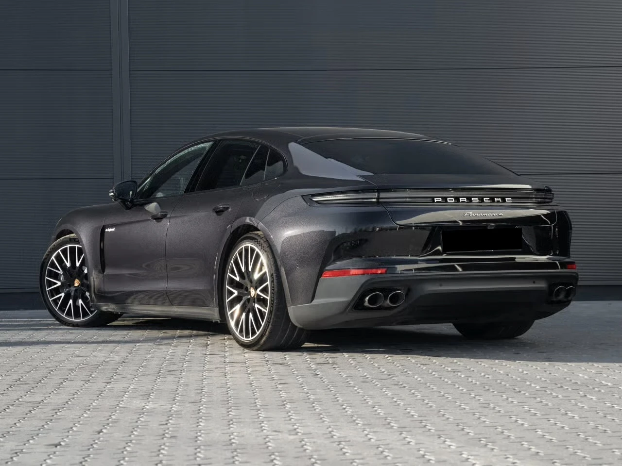 Porsche Panamera 4* E-HYBRID* LED-MATRIX* ПАНО* BOSE* ГАРАНЦИЯ - изображение 6