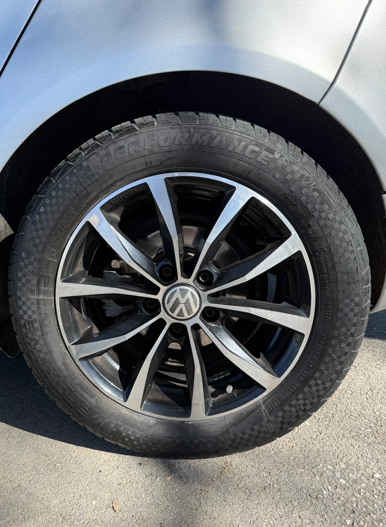 VW Golf MK5 1.9TDI, снимка 14 - Автомобили и джипове - 54120594