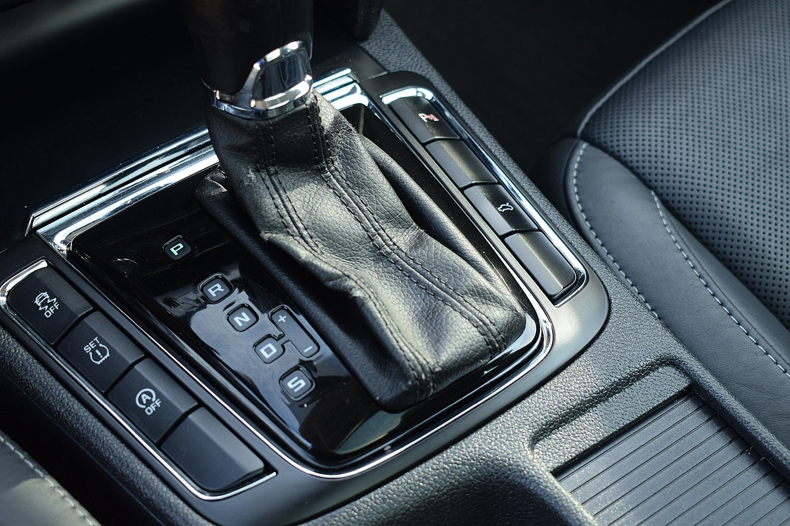 Skoda Superb 2.0/4X4/Швейцария/Нави/Панорама/Обдухване/FULL, снимка 10 - Автомобили и джипове - 54221718