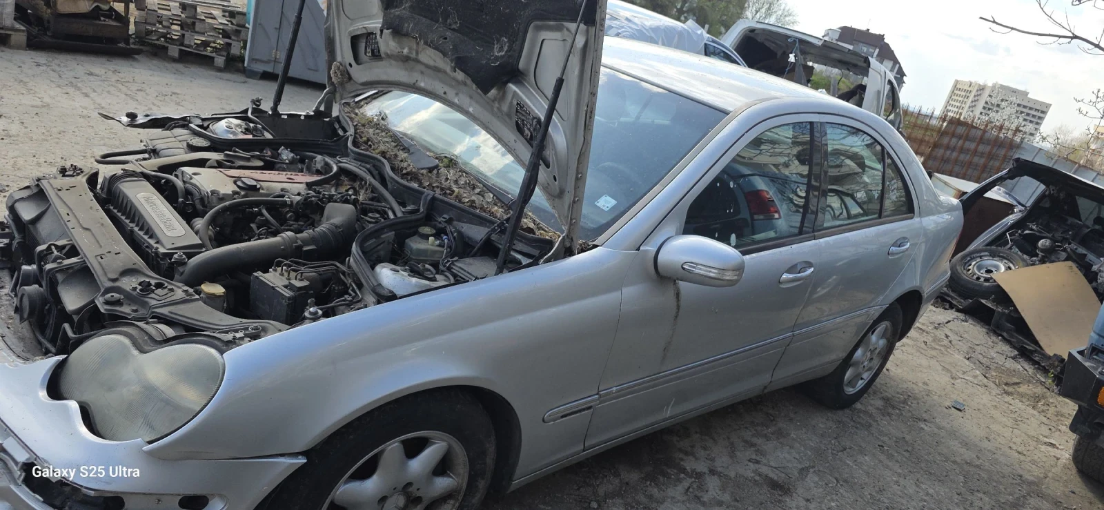 Mercedes-Benz C 200 Kompesor, снимка 8 - Автомобили и джипове - 54357939