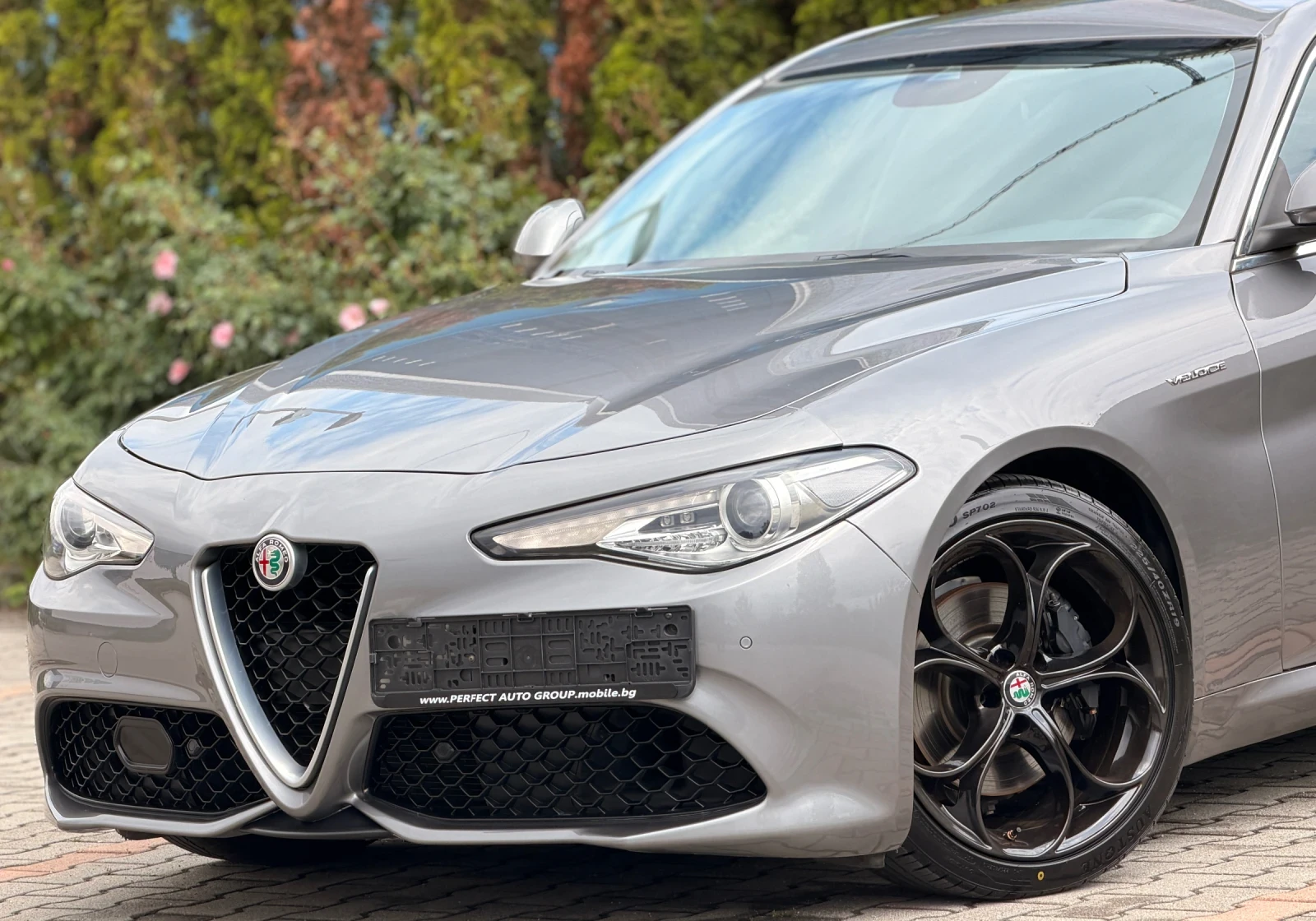 Alfa Romeo Giulia 2.2d-210KC-Q4-4X4-AT8/ZF-VELOCE-КОЖА-99Х.КМ-УНИКАТ, снимка 2 - Автомобили и джипове - 54654187