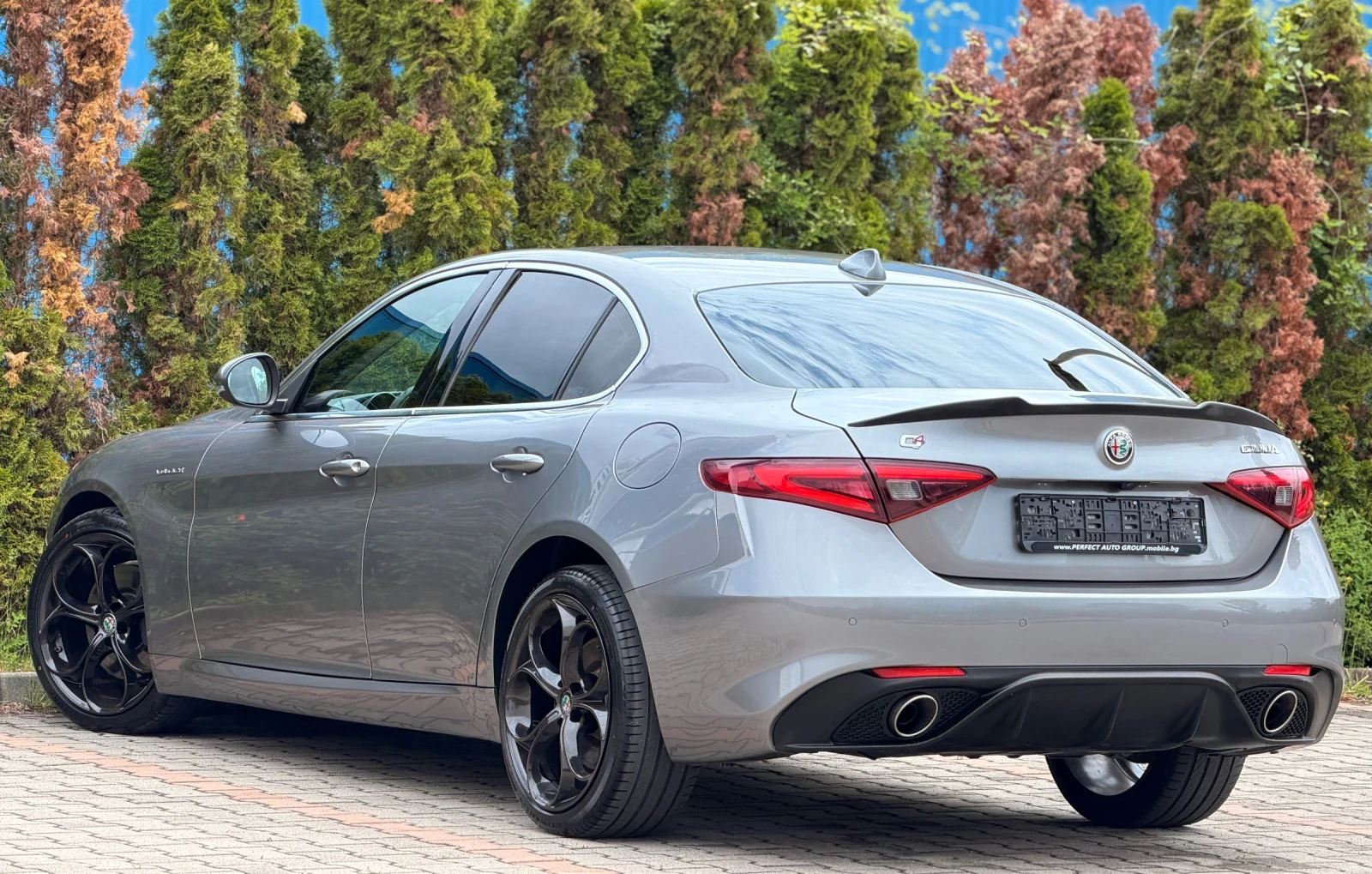 Alfa Romeo Giulia 2.2d-210KC-Q4-4X4-AT8/ZF-VELOCE-КОЖА-99Х.КМ-УНИКАТ, снимка 3 - Автомобили и джипове - 54654187